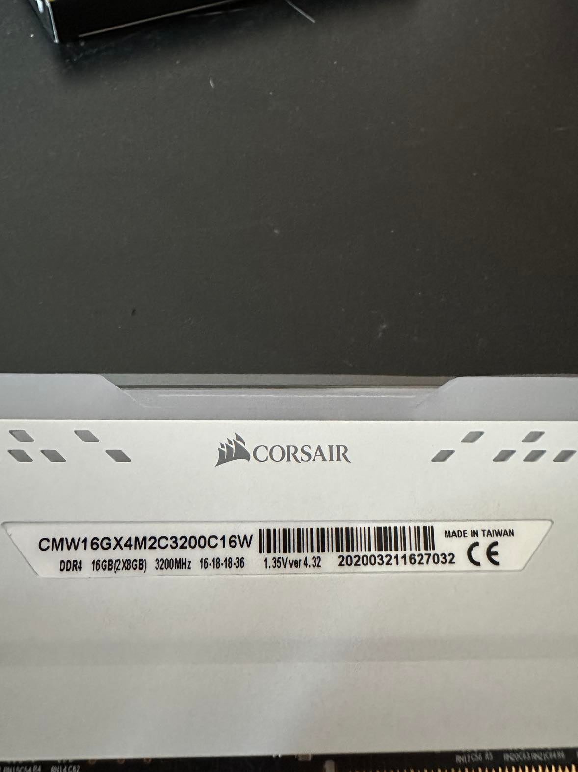 Corsair, 16GB, DDR4 SDRAM