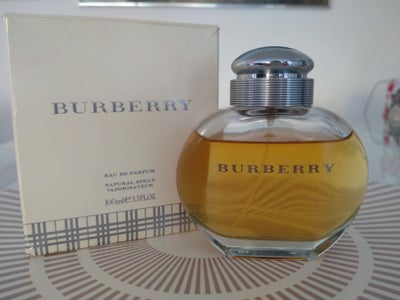 Dameparfume, Parfume , Burberry 100 ml, Jeg sælger denne skønne parfume. Der er kun er brugt meget l