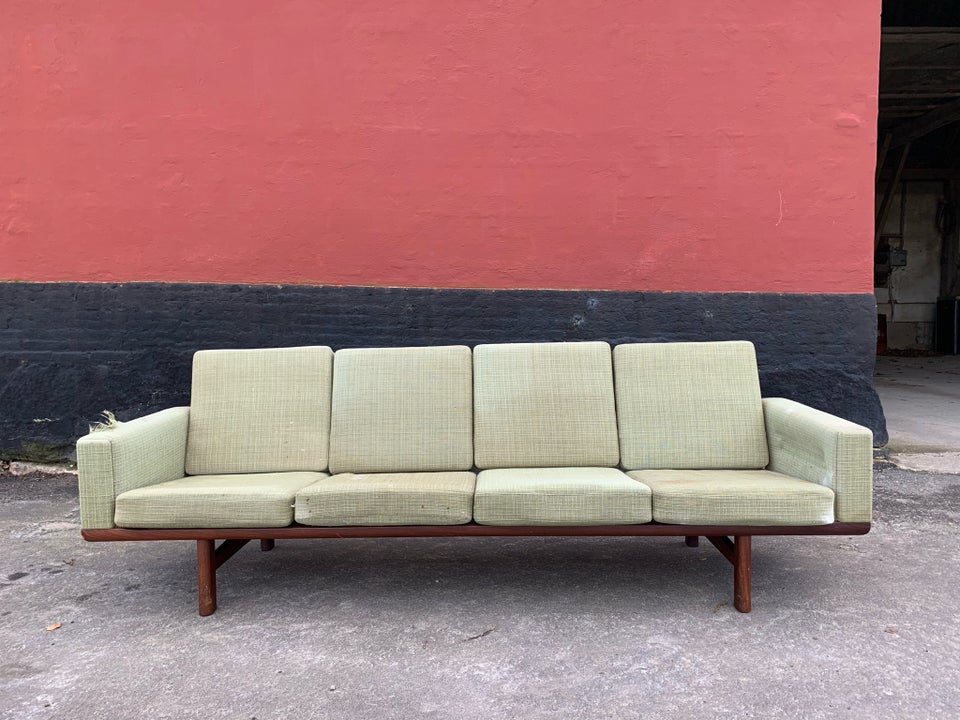 Hans J. Wegner, Afhentning i Kolding , Sofa