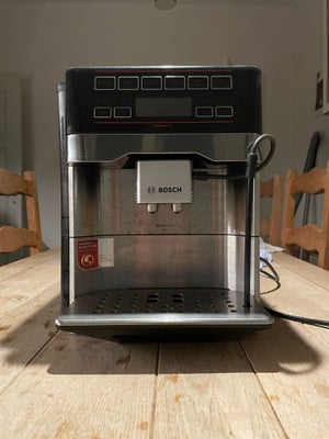 Fuldautomatisk kaffemaskine, Bosch, NÆSTEN ALDRIG BRUGT - SKARP PRIS

Intelligent opvarmningssystem: