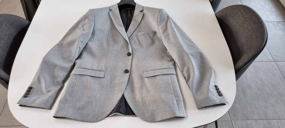 Blazer, str. 52, Selected Home