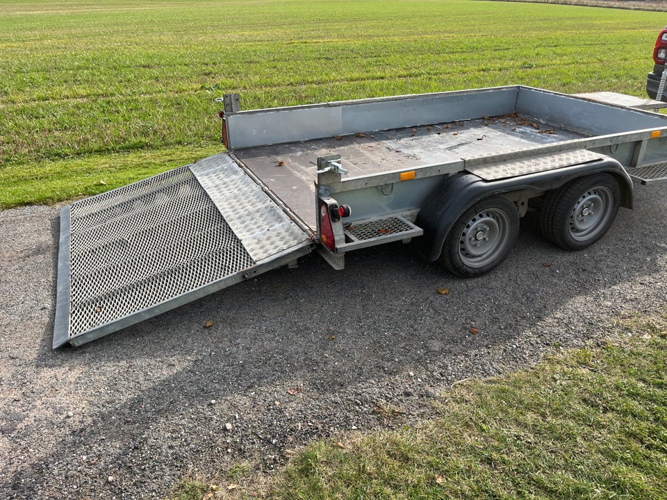 Maskintrailer, Variant 3518 M3, lastevne (kg): 2825