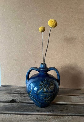 Keramik, Vase, Vildt flot blå vase med den skønneste blå glasur. 
H 18cm 

Se mine andre vaser 