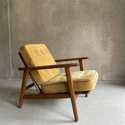 Hans J. Wegner, GE 233, Lænestol, Tidlig model lænestol af Hans J Wegner . Mørk bøg. justerbar sæde 