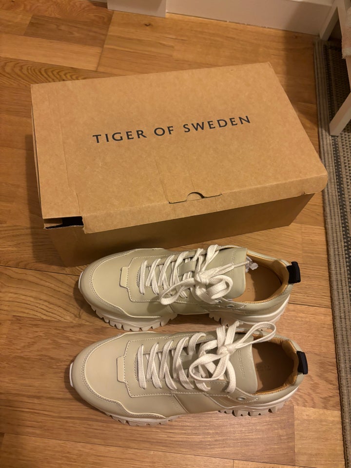Sneakers, str. 37, Tiger of sweden
