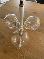Lysekrone, Richard Essig lampe med 3 glaskupler