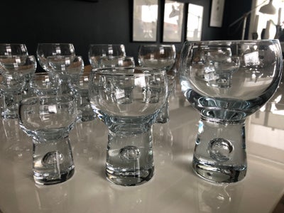 Glas, 17 Ballonglas, Holmegård, 6 mini, 5 midi og 6 maxi holmegård Ballonglas Per Lutken - alle glas