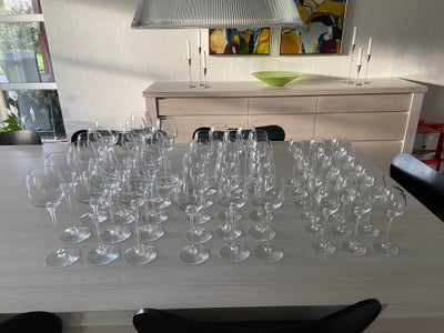 Glas, Vinglas, Holmegaard Fontaine, 19 rødvin, 17 hvidvin samt 18 portvin. Som nye, ingen skår eller