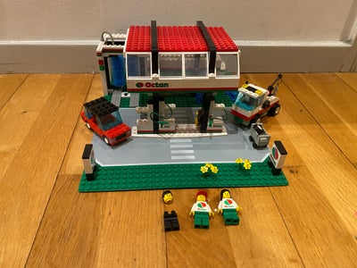 Lego System, 6397, Lego 6397 Gas N’ Wash Express tankstation
Sættet er rigtigt flot med ingen misfar