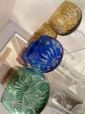 Glas, Krystal vinglas , Rømer, Smukke, ikonisk krystal vinglas fra Rømer. 2 i rød. 2 i blå. 2 i lyse