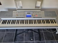 Keyboard, Yamaha DGX-205
