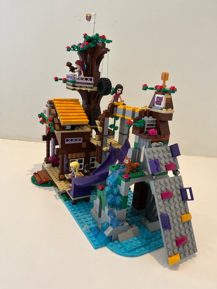 Lego Friends, Træhus