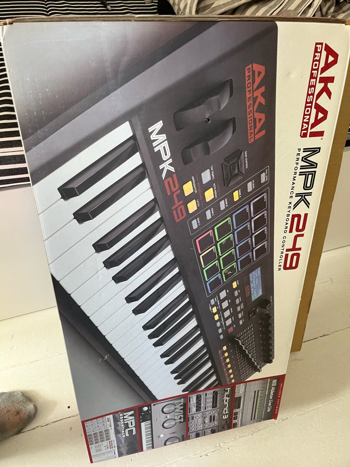 MIDI keyboard, Akai Mpk249