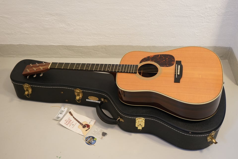 Western, Martin HD28V