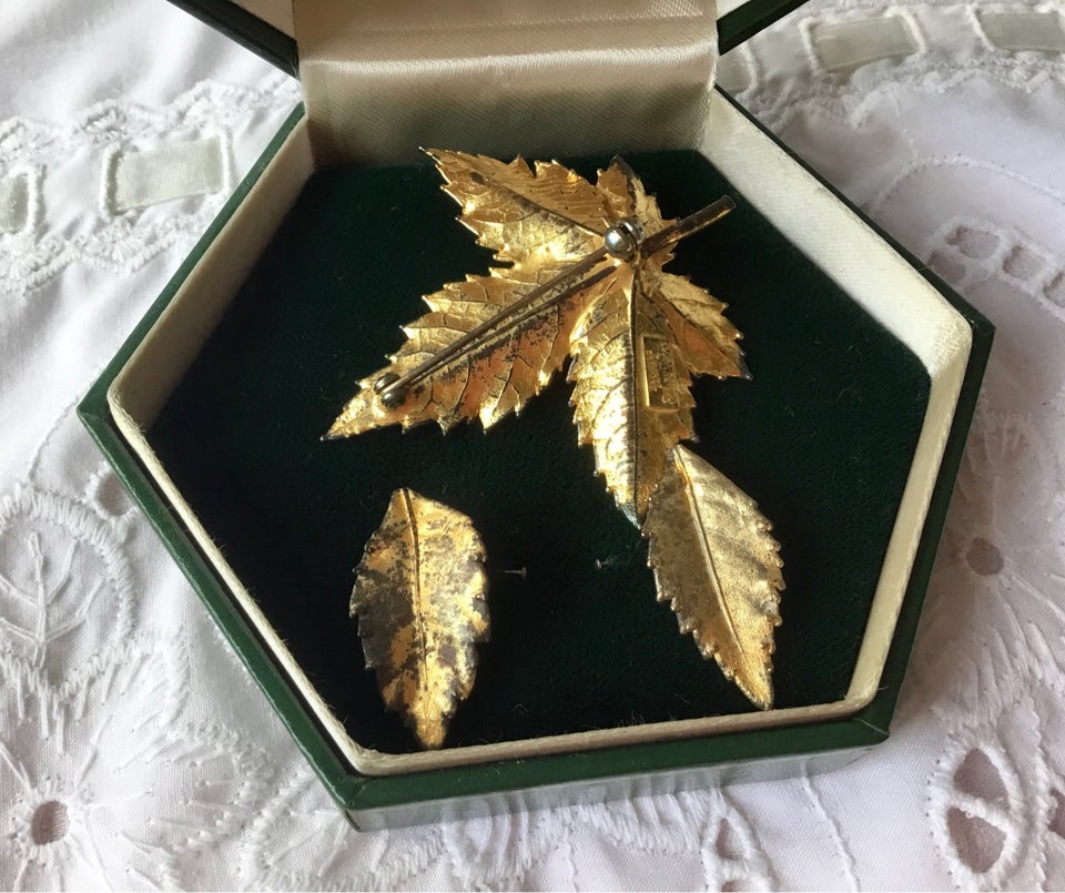 Broche, guld, Flora Danica