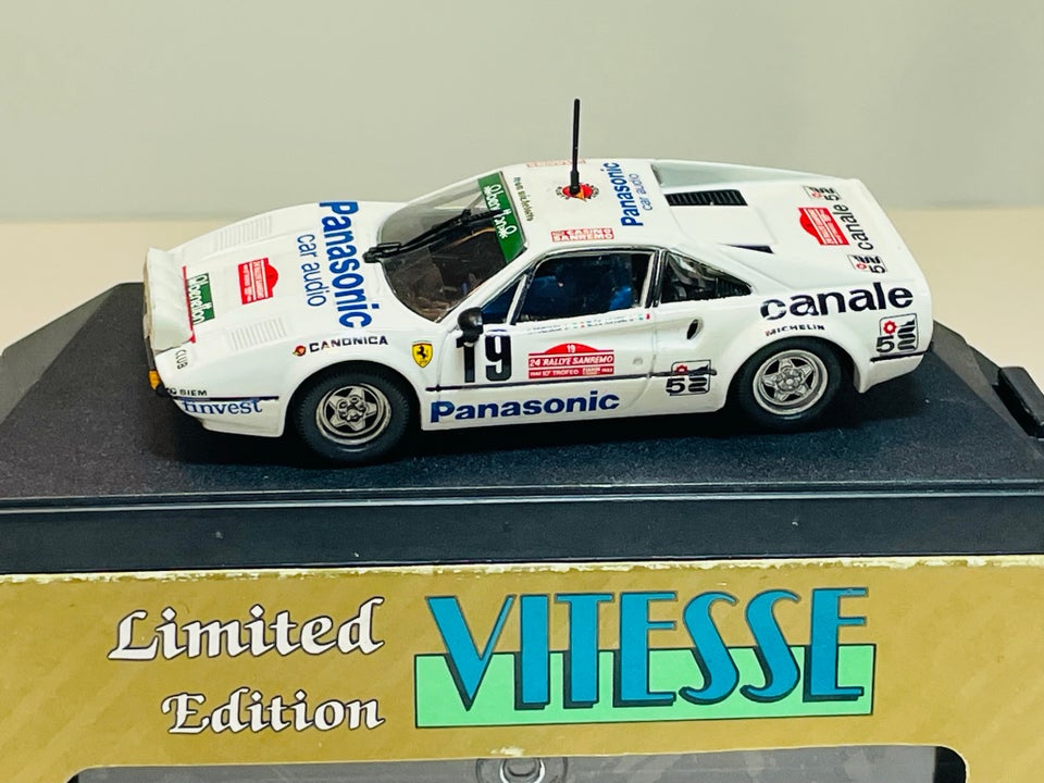 Modelbil, Vitesse Ferrari 308 GTB Panasonic, skala 1:43