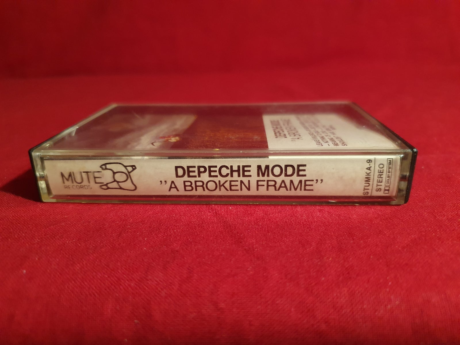 Bånd, Depeche Mode, A Broken Frame