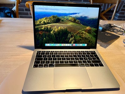 MacBook Air, 2019 model, 1,6 GHz, 8 GB ram, 256 GB harddisk, Perfekt, Velfungerende, hurtig og 100% 