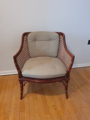Kurvestol, stof, Kurvestol med fast siddende puder.
Både stol og puder er meget velholdte.
H 49 cm, 