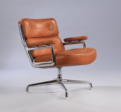 Loungestol, læder, Charles og Ray Eames. Lobby Chair med armlæn og firpasfod med drejefunktion af fo