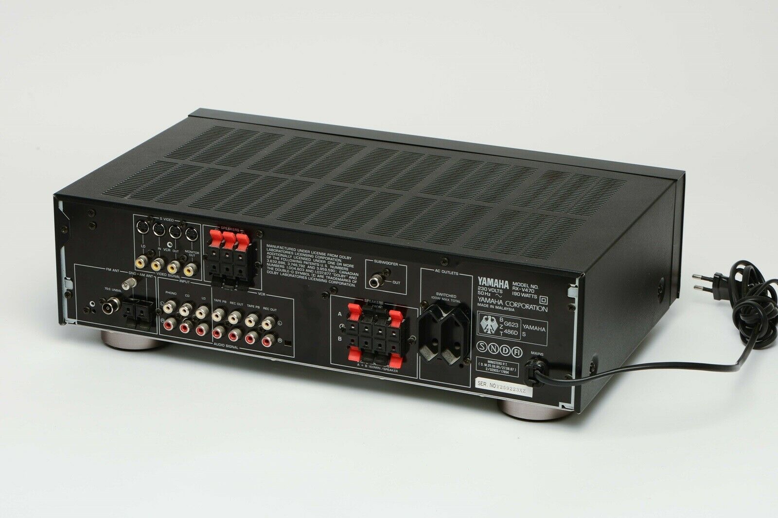 Yamaha, RX-V470, 5.1 kanaler