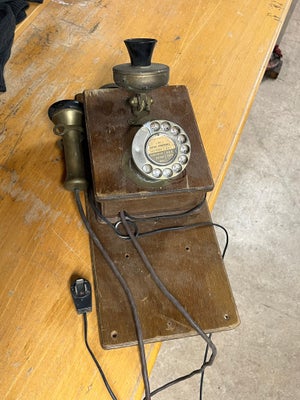 Telefon, Gammel vægtelefon, Gammel vægtelefon - Retro - Antik. 