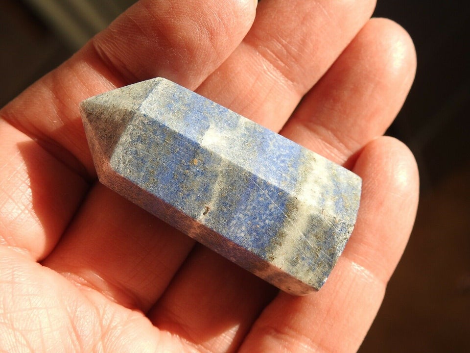 Smykker og sten, Lapis Lazuli. 4,7 x 2,3/1,75 cm. 31 gram.