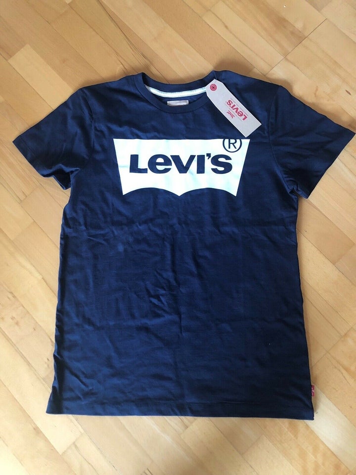 T-shirt, T-shirt, Levi’s