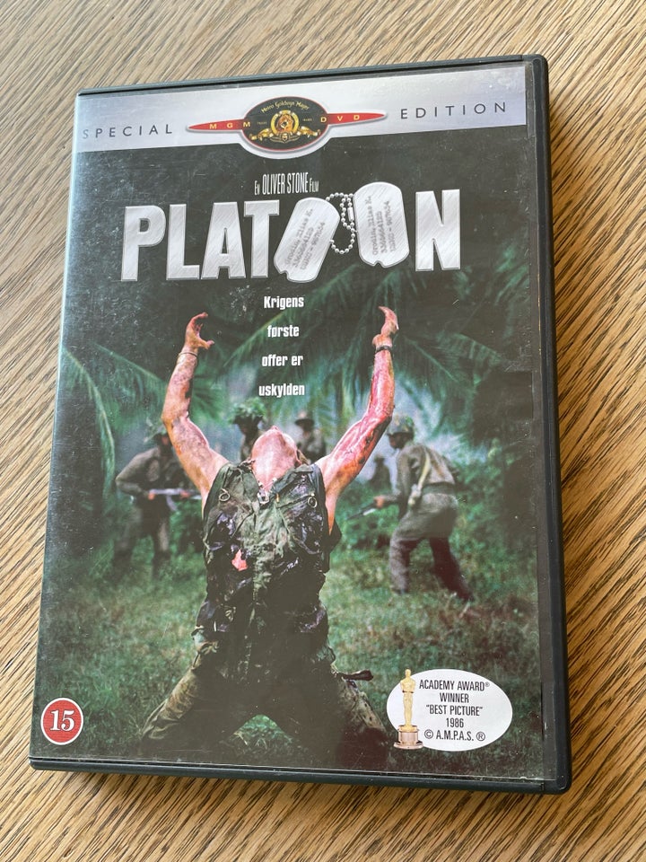 Platoon, DVD, action