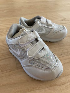 Hysterisk Gør det godt opladning Børnesko og -støvler - Sneakers, 25 - køb brugt på DBA
