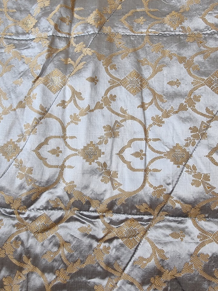 Sengetæppe, Indisk silke