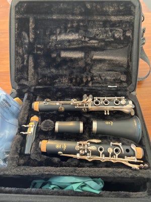 Klarinet, Yamaha YCL-255 S, Rigtig velholdt klarinet - kun brugt i et år, før den måtte lægges på hy