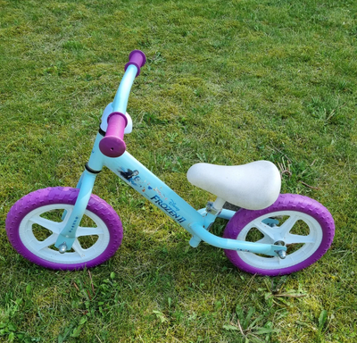Unisex børnecykel, løbecykel, Disney Frozen ll løbecykel. Pæn stand.
