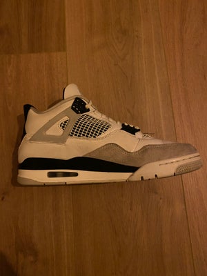 Sneakers, Nike Air Jordan 4 retro, str. 42,  Hvid,  Læder,  Næsten som ny, Et par super lækker Nike 