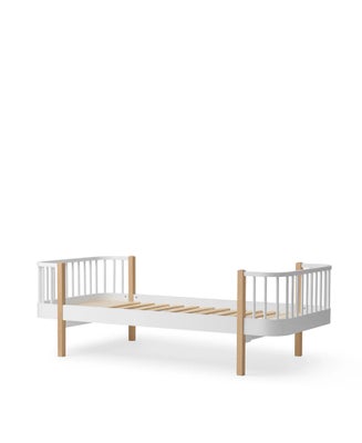 Enkeltseng, Oliver furniture, b: 97 l: 207 h: 69, God og flot seng fra Oliver Furniture. 
Enkelte mæ