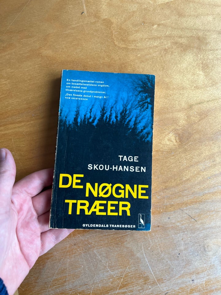 De nøgne træer, Tage Skou Hansen, genre: roman