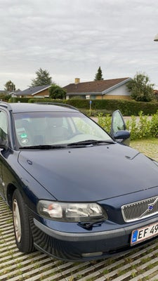 Volvo V70, 2,4, Benzin, 2000, km 470000, blå, træk, klimaanlæg, aircondition, ABS, airbag, alarm, 5-