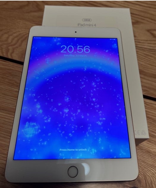 iPad mini 4, 128 GB, hvid