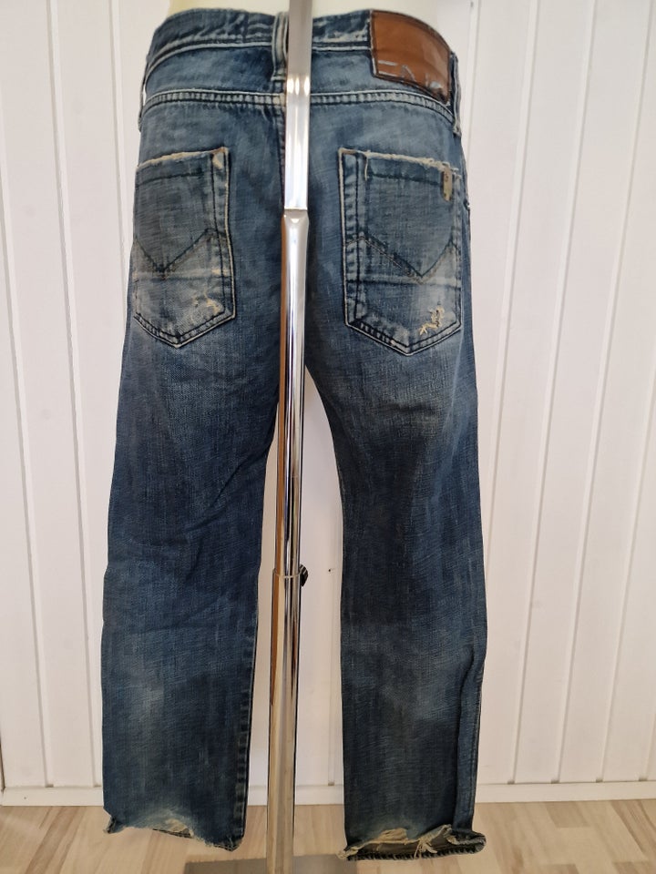 Jeans, Energie, str. 32