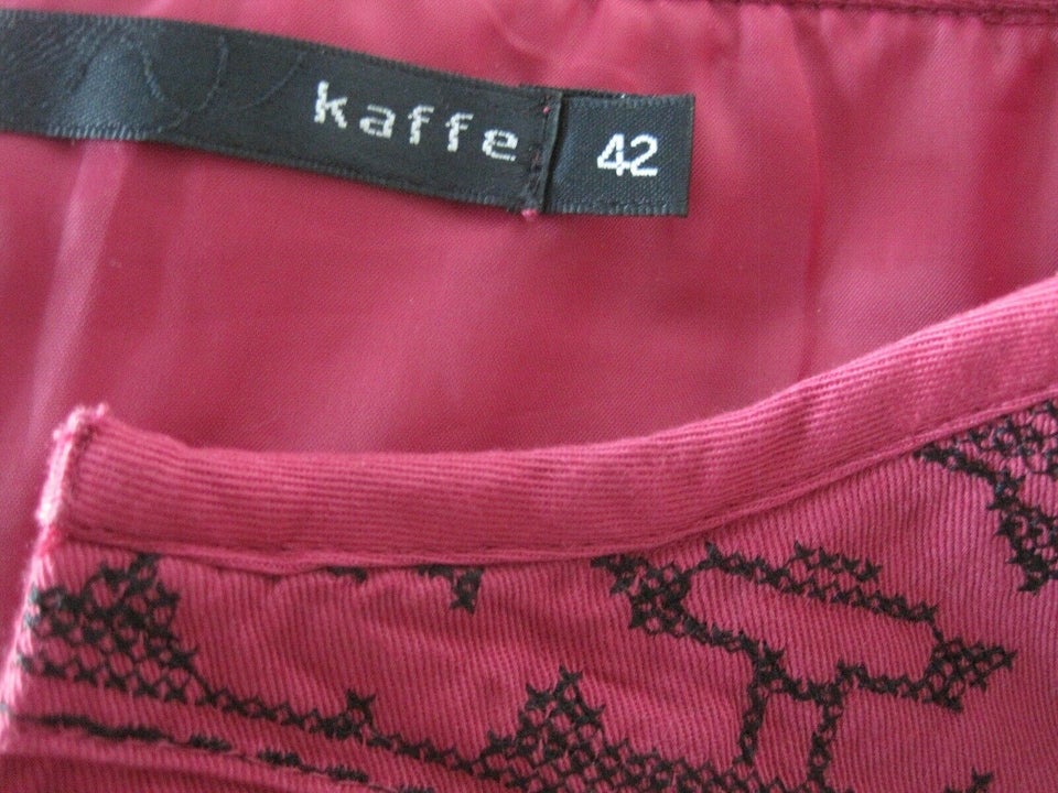 Bolero, str. 42, Kaffe