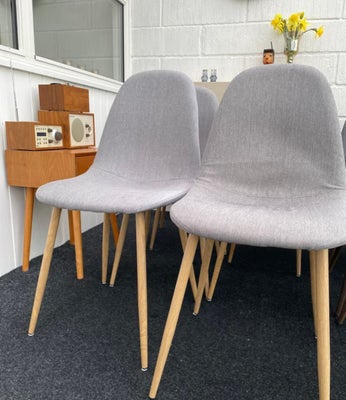 Spisebordsstol, Jysk, 25 kr. stykket! 

6 grå Jonstrupstole med lyse ben fra Jysk sælges til 25 kr. 