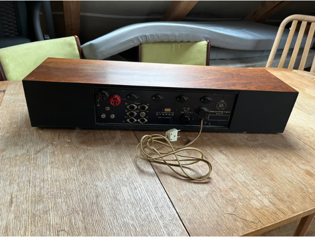 AM/FM radio, Bang & Olufsen, Beomaster 900