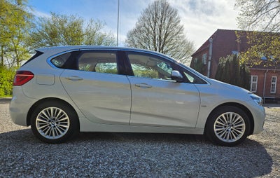 BMW 218i, 1,5 Active Tourer, Benzin, 2016, km 127000, perlemorshvid, træk, klimaanlæg, aircondition,