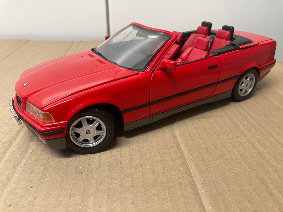 Modelbil, BMW 325I 3-serie cabriolet 1993 1/18, skala 1:18