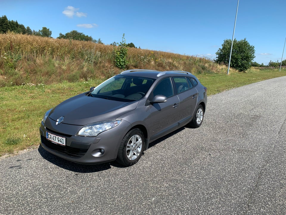 Renault Megane III, 1,6 110 Authentique Sport Tourer,