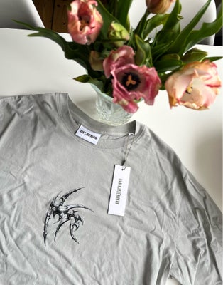 T-shirt, Han Kjøbenhavn , str. L,  Ubrugt, HAN KJØBENHAVN - Artwork Regular Tee Short Sleeve str. L 