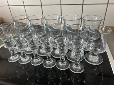 Glas, Glas, Skibsglas, 5 rødvin
6 hvidvin
6 snaps
Ta’alle glas til 250kr