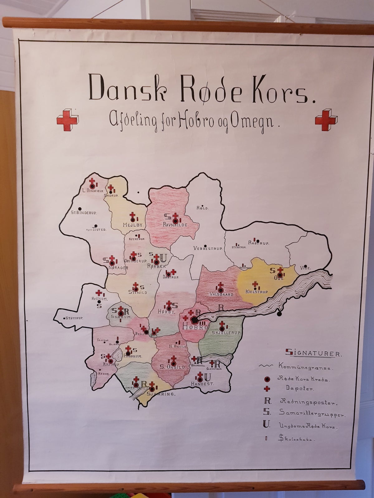 Plakat, motiv: Dansk Røde Kors Gammelt ophæng, b: 82 h: 108 – dba.dk og Salg af Nyt og Brugt