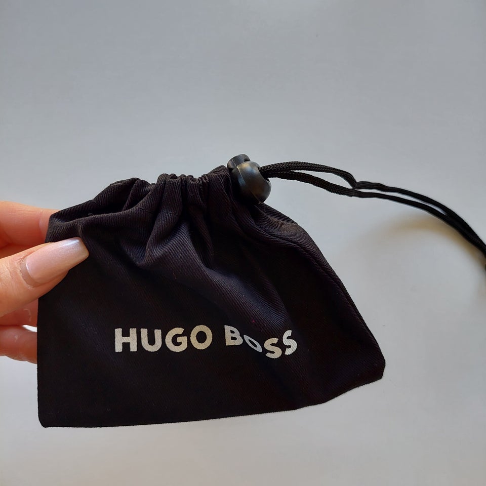 Pung, Hugo Boss, sort
