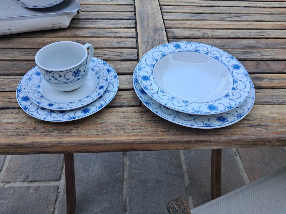 Porcelæn, Spise- og kaffestel, aida